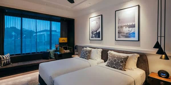 Grand Park City Hall room